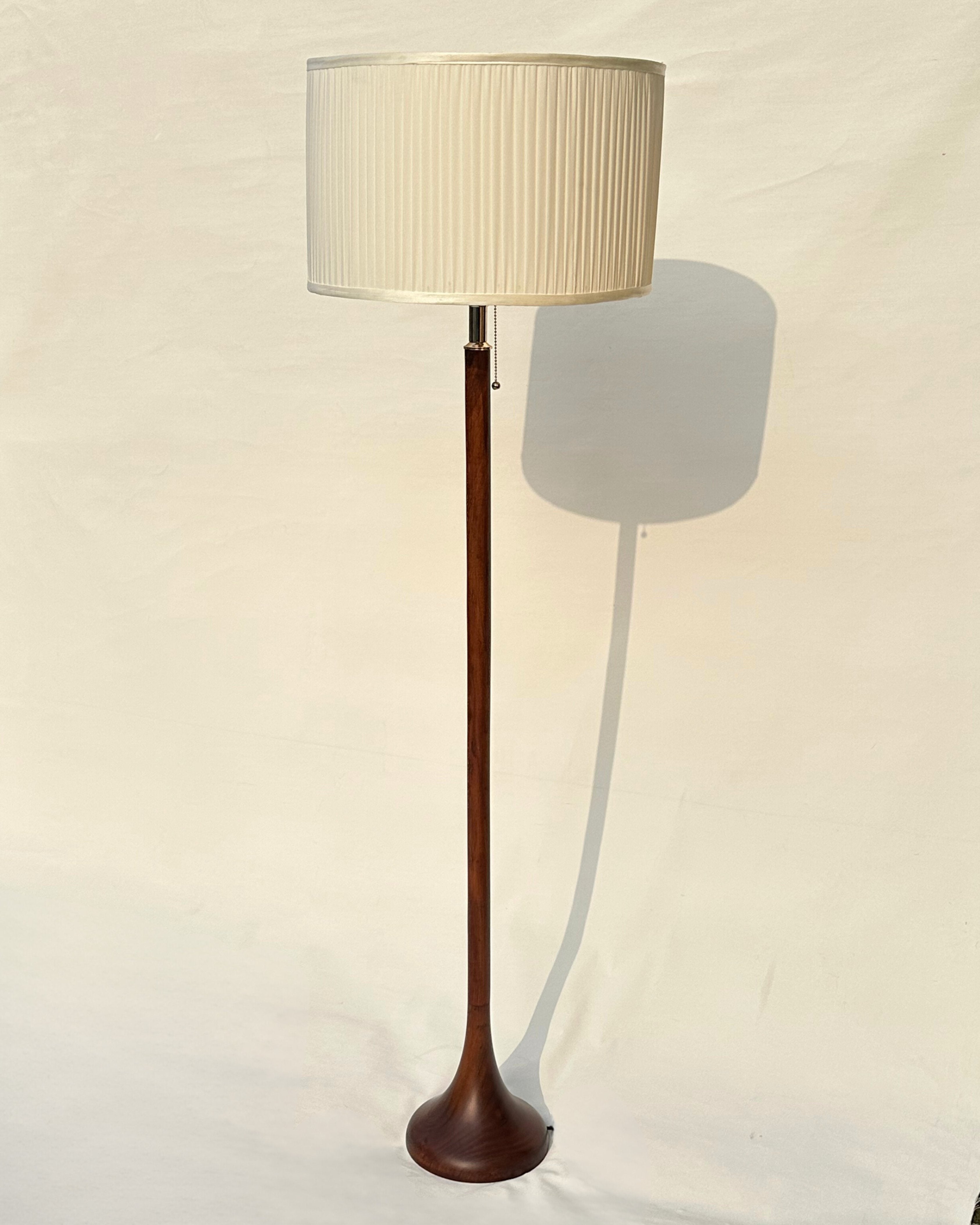 Minimal Floor Lamp