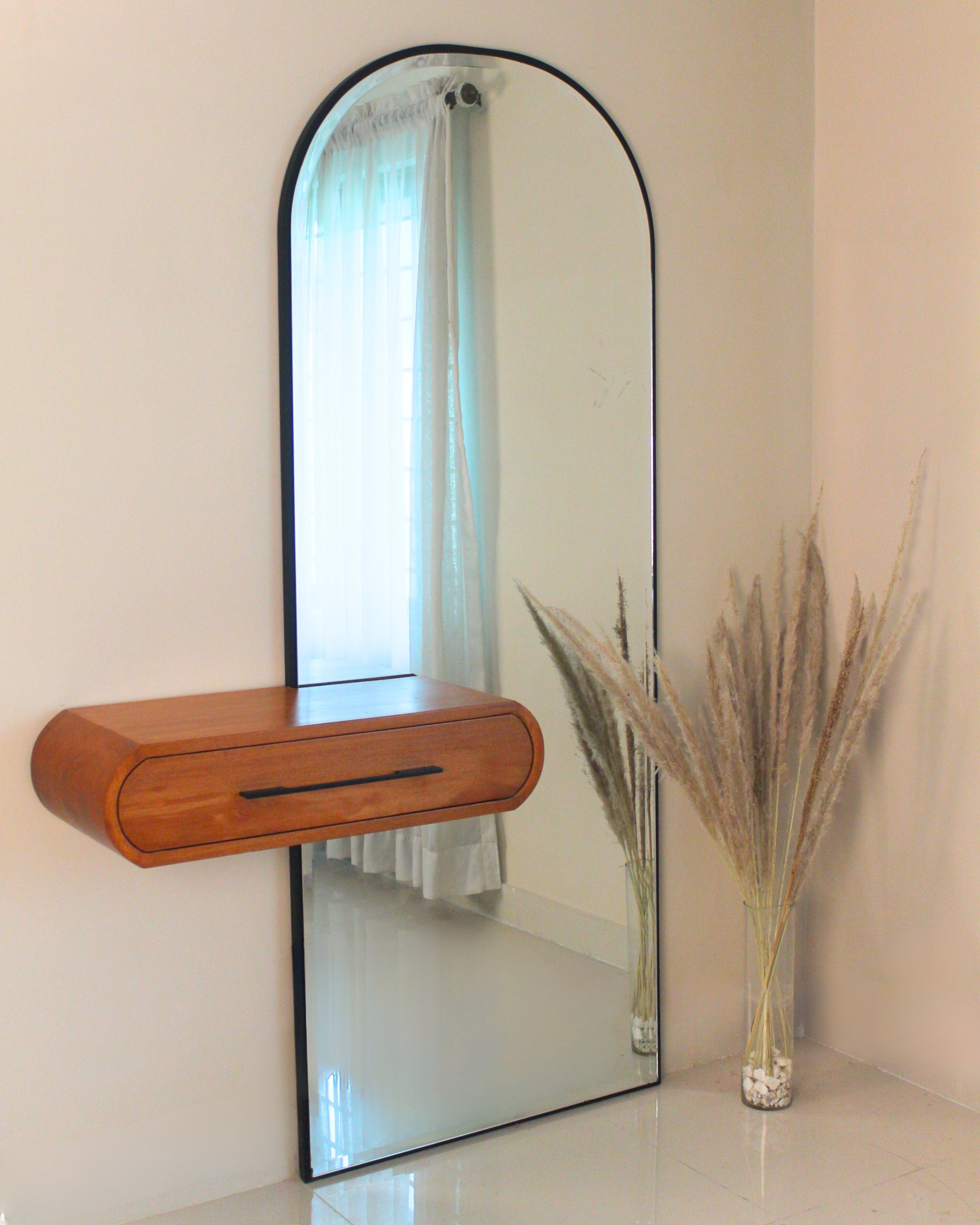 Svelte Mirror